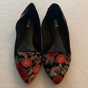 MIA Women's Black Flats with Red and Orange Floral Embroidery